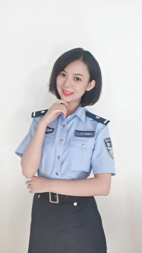 哈尔滨警花走红，当警察很酷