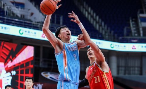 广厦力克北京，周琦空砍26分13篮板——一场篮球盛宴的深度解析